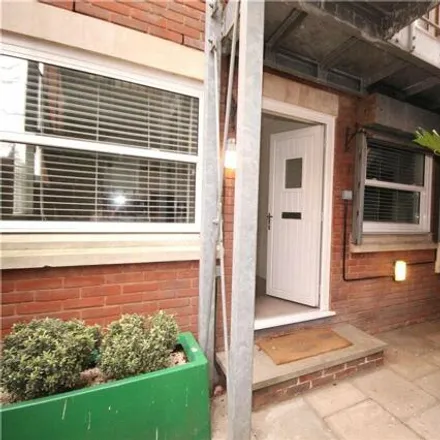 Rent this 1 bed room on 152 High Street in Guildford, GU1 3HJ