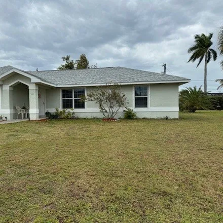 Buy this 3 bed house on 979 Southeast 31st Street in Cape Coral, FL 33904