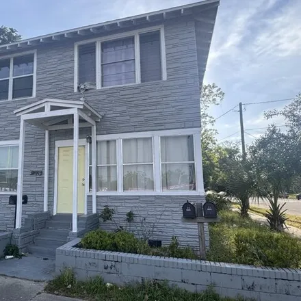 Buy this studio house on 1906 Ella Street in Grand Park, Jacksonville