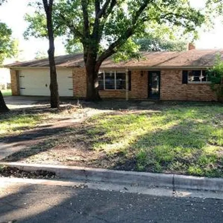 Buy this 3 bed house on 459 Cranbrook Drive in Woodway, TX 76712