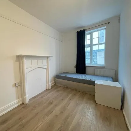 Rent this 1 bed room on Crown And Pepper in 242 High Street, London
