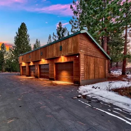 Image 2 - 16819 Ski Slope Way, Truckee, CA 96161, USA - House for sale