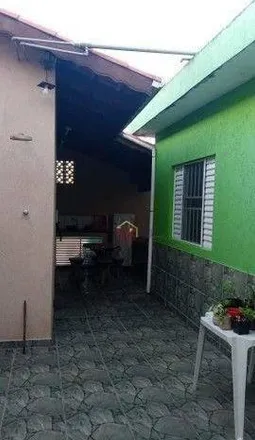 Buy this 2 bed house on Rua Fabiano Zangaro Serrano in Jardim São Luiz, Jacareí - SP