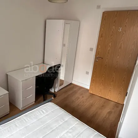 Rent this 3 bed apartment on Adecco in Contraflow, Leicester