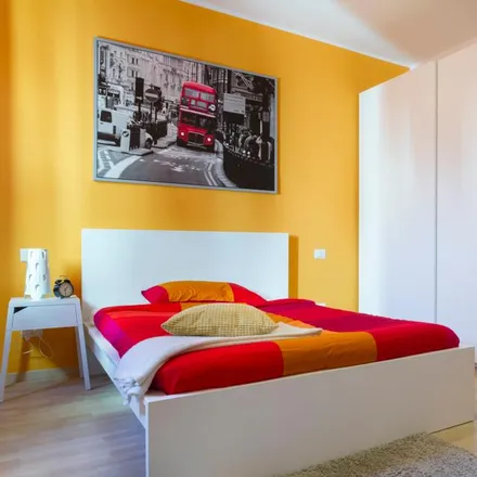 Rent this 4 bed room on Via Felice Mendelssohn in 35132 Padua PD, Italy