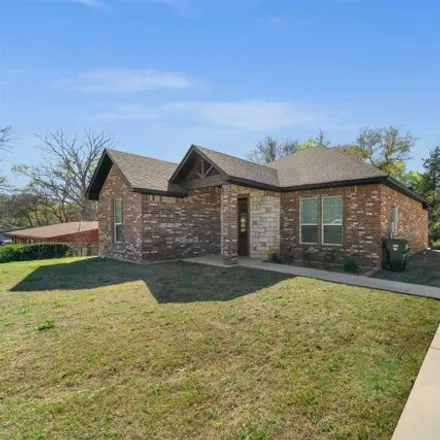 Image 2 - 352 North Parkdale Drive, Tyler, TX 75702, USA - House for sale