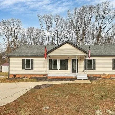 Buy this 3 bed house on 99 Fifth Street in Poplar Acres, York
