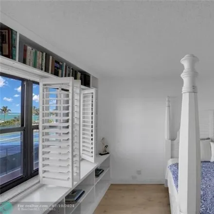 Image 2 - 5198 North Ocean Drive, Lauderdale-by-the-Sea, Broward County, FL 33308, USA - Condo for sale