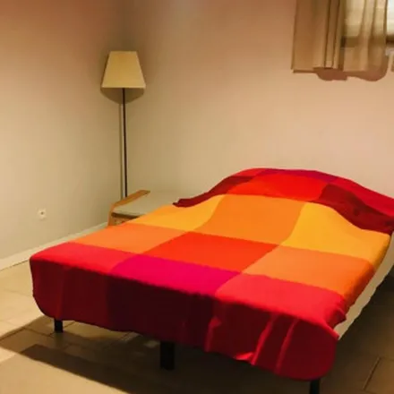 Rent this 4 bed apartment on 18 Avenue Fauconnet in 13210 Saint-Rémy-de-Provence, France