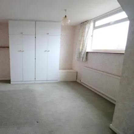 Image 7 - Gooseberry Hill, Luton, LU3 2LB, United Kingdom - Duplex for sale