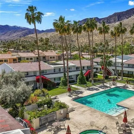 Rent this 2 bed condo on 140 Calle Bravo in Palm Springs, CA 92264
