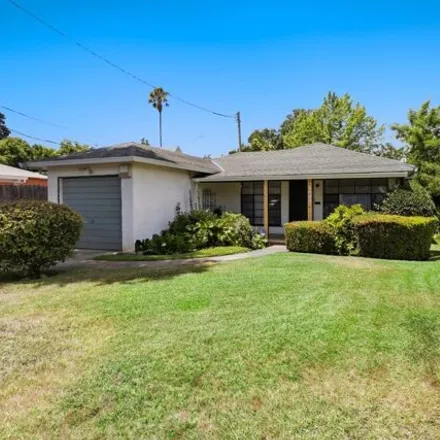 Buy this 3 bed house on 3608 35th St in Sacramento, California