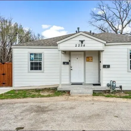 Rent this 2 bed duplex on 2254 Areba Street in Dallas, TX 75203