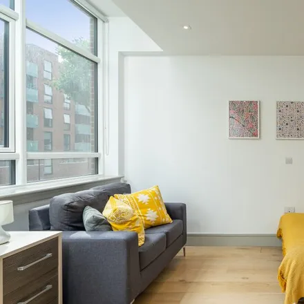 Rent this studio apartment on Lawrence Road in London, N15 4EN