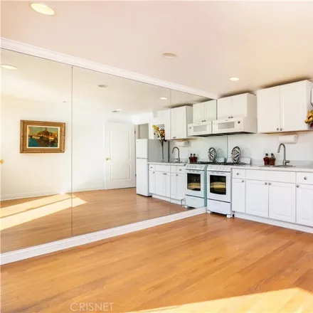 Image 3 - 16856 Marmaduke Place, Los Angeles, CA 91436, USA - House for rent