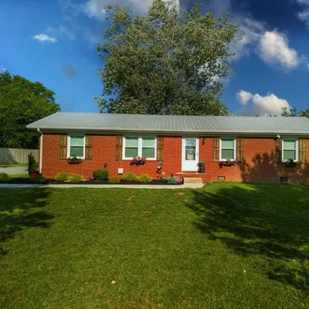 Buy this 3 bed house on Fairfield Pike in Shelbyville, TN 37162