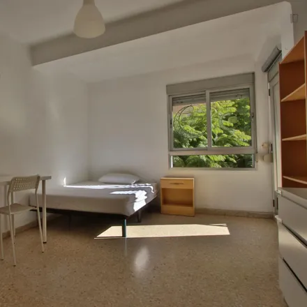 Rent this 4 bed room on Carrer de la Historiadora Sylvia Romeu in 4, 46021 Valencia