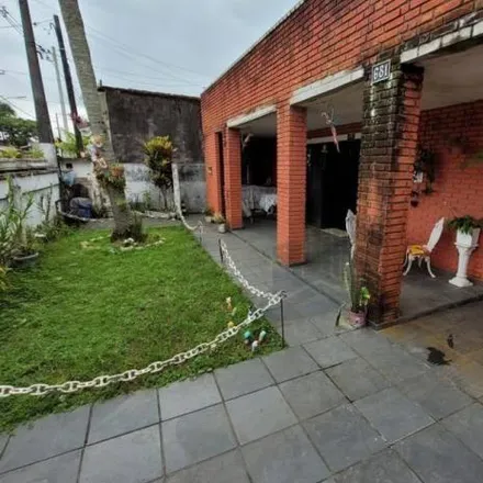 Buy this 4 bed house on Avenida Maria Carlota in Massaguaçú, Caraguatatuba - SP