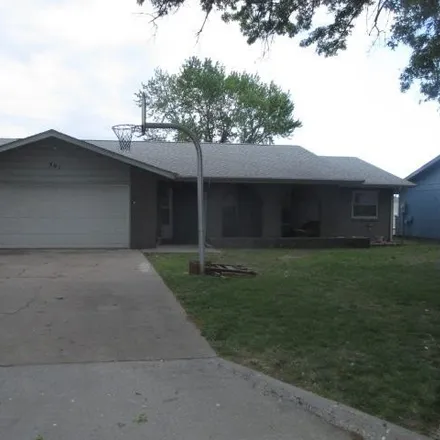 Buy this 3 bed house on 509 North Parkview in Coffeyville, KS 67337
