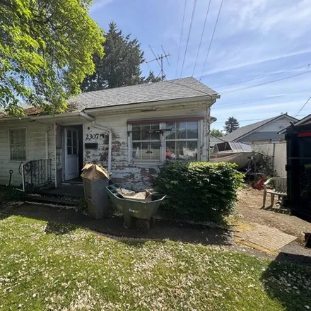 Buy this 2 bed house on 2307 Watson Avenue in Vancouver, WA 98661
