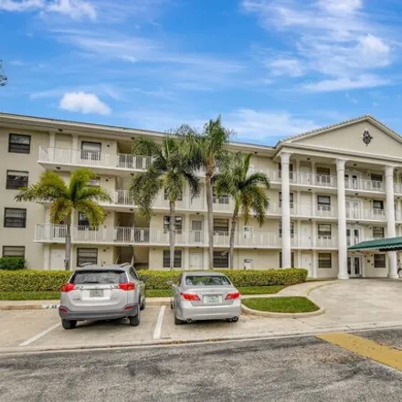 Buy this 2 bed condo on 6100 Balboa Circle in Boca Del Mar, Palm Beach County