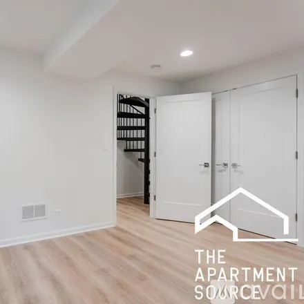 Image 8 - 2663 W Medill Ave, Unit 1 - Duplex for rent
