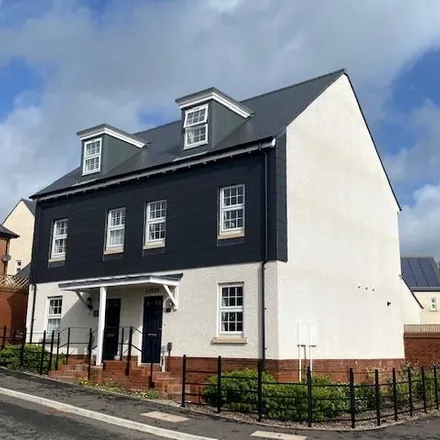 Rent this 3 bed townhouse on 2 Ruby Red Row in Topsham, EX2 7TP
