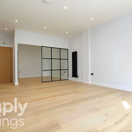 Image 2 - Wilbury Grove, Hove, BN3 3JH, United Kingdom - Apartment for rent