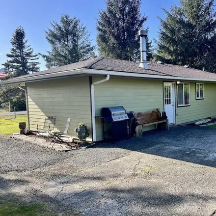 Image 2 - 253 Point Brown Avenue Northeast, Ocean Shores, Grays Harbor County, WA 98569, USA - House for sale