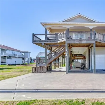 Buy this 3 bed house on 935 Albatross Lane in Galveston County, TX 77650