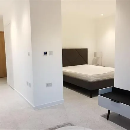 Image 7 - City Wellbeing, 129 Cannon Street Road, St. George in the East, London, E1 2LX, United Kingdom - Apartment for rent