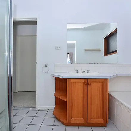 Image 2 - Centre Dandenong Road, Dingley Village VIC 3172, Australia - Apartment for rent