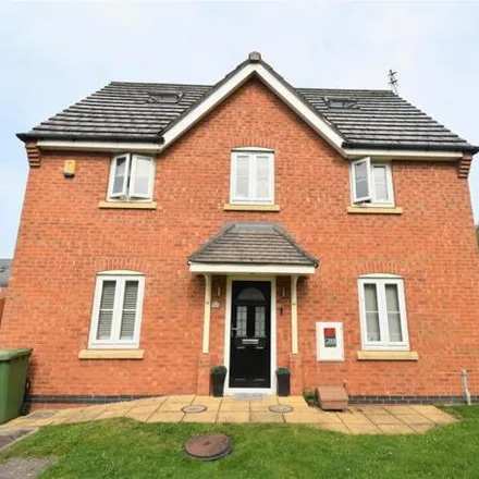 Buy this 5 bed duplex on Lingwell Park in Widnes, WA8 9YP
