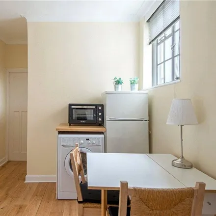 Image 4 - Mortimer Court, Abbey Road, London, NW8 9AB, United Kingdom - Apartment for rent