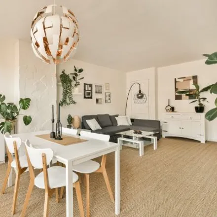 Rent this 5 bed apartment on Eerste Van Swindenstraat 12-1 in 1093 GC Amsterdam, Netherlands