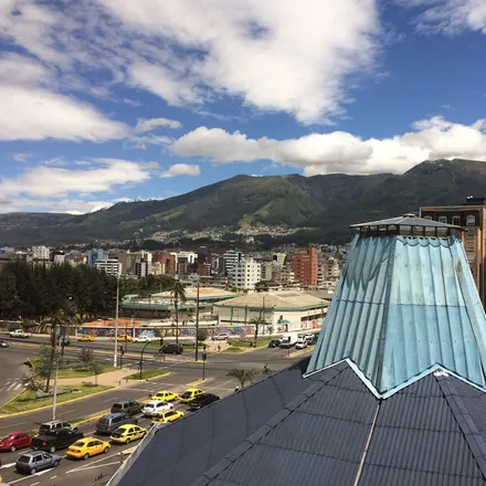 Rent this 2 bed apartment on Quito in El Batan, P