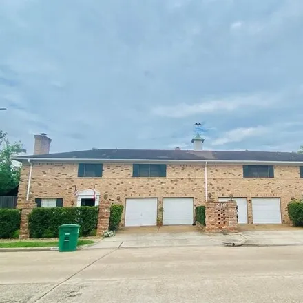Rent this 4 bed house on 2112 Potomac Drive in Houston, TX 77057