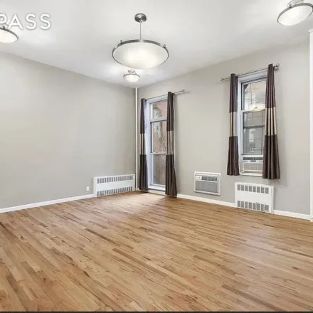 Image 3 - 102 Pierrepont Street, New York, NY 11201, USA - Apartment for rent
