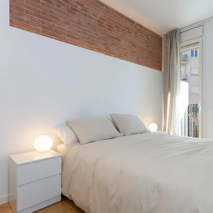 Rent this 2 bed apartment on Carrer de l'Encarnació in 106, 08001 Barcelona