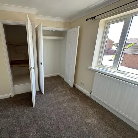Image 6 - Wensum Close, Hinckley, LE10 0XH, United Kingdom - Townhouse for rent