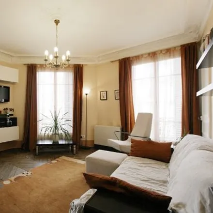 Image 2 - 38 Rue Simart, 75018 Paris, France - Apartment for rent