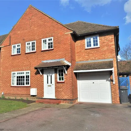 Rent this 5 bed house on Hornbeam Road in Guildford, GU1 1LR