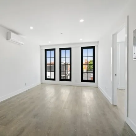 Image 2 - 25-86 41st Street, New York, NY 11103, USA - House for rent