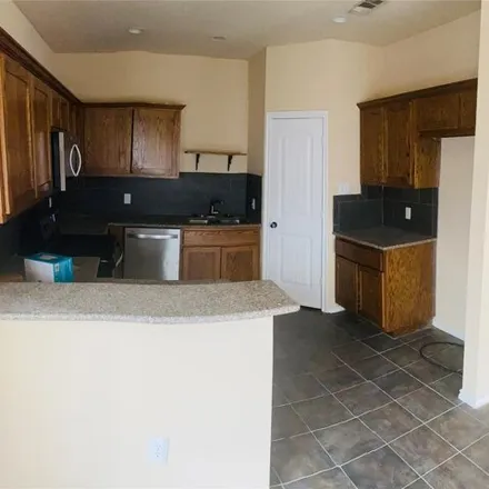 Image 3 - 5002 Saddle Trl, Sanger, Texas, 76266 - House for rent