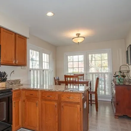 Image 6 - 8031 Sky Blue Court, Newington, Fairfax County, VA 22315, USA - House for rent