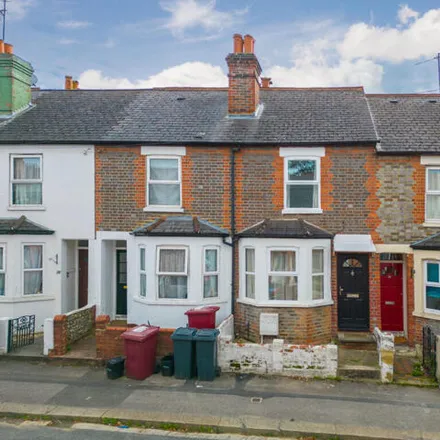 Buy this 3 bed townhouse on 48 Brighton Road in Reading, RG6 1PS