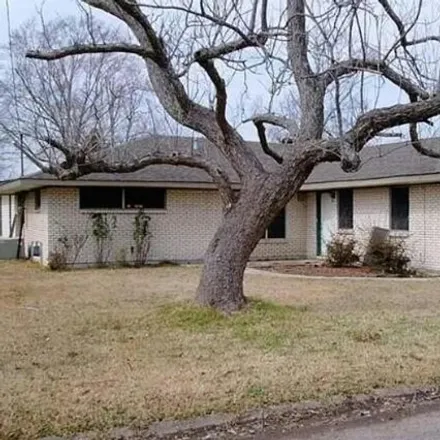 Rent this 3 bed house on 1701 Drost Street in Sulphur, LA 70663