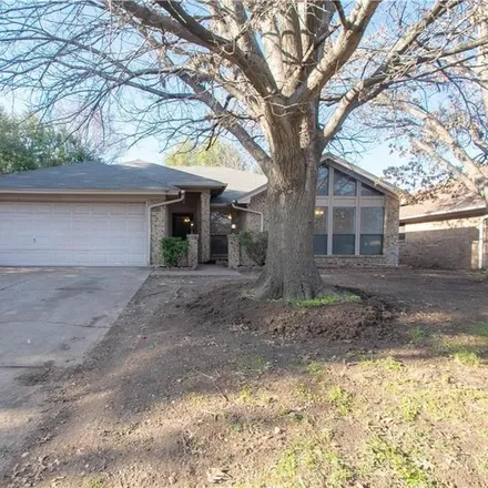 Rent this 3 bed house on 1816 Willow Vale Drive in Moselle, Fort Worth
