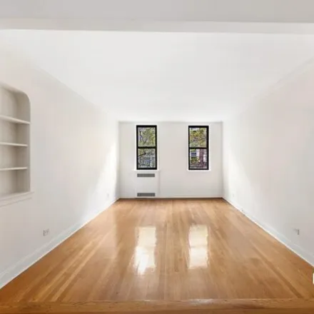 Image 3 - 145 East 22nd Street, New York, NY 10010, USA - House for rent