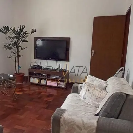 Buy this 3 bed house on Rua Higino Luiz Ferreira in Centenário, Varginha - MG
